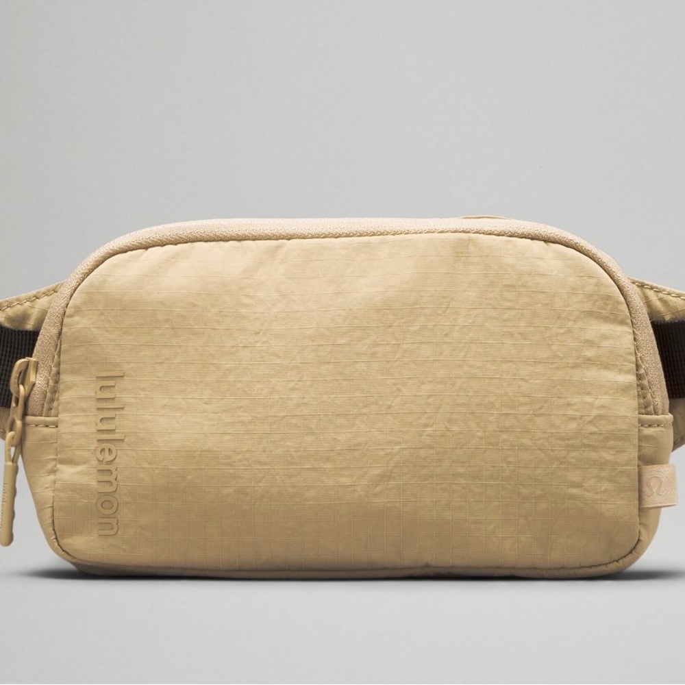 Lululemon MINI Belt Bag
